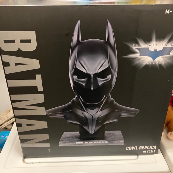 DC Comics The Dark Knight Batman Bust 1:1 Life Size Prop Batman Cowl McFarlane